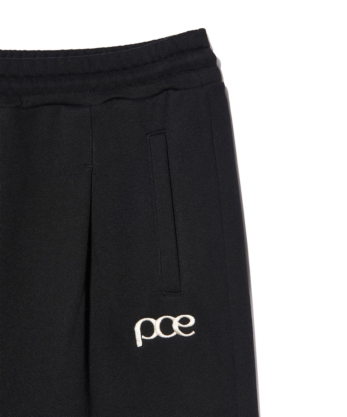 피스메이커(PIECE MAKER) PCE 아플리케 딥턱 버뮤다 스웻 쇼츠 (블랙)