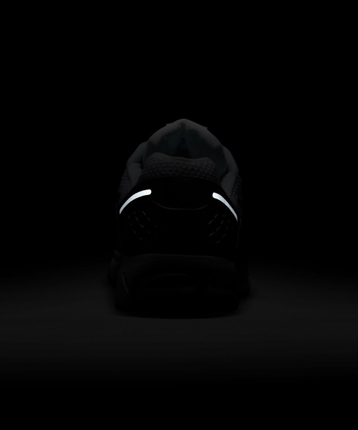 나이키(NIKE) 줌 보메로 5 M - 메탈릭 퓨터:파라슈트 베이지:화이트:미디엄 애쉬 / FJ4151-006