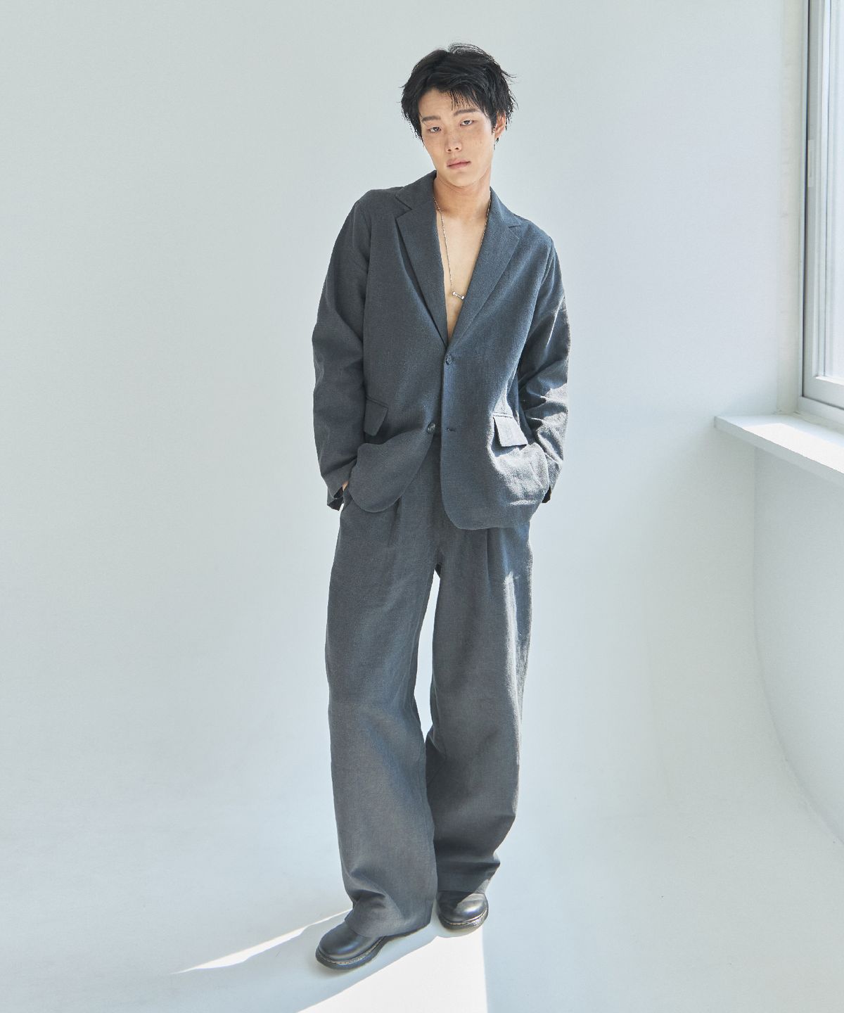 라드에디션(LAD EDITION) 라미 린넨 와이드 테이퍼드 팬츠_워시드 블랙