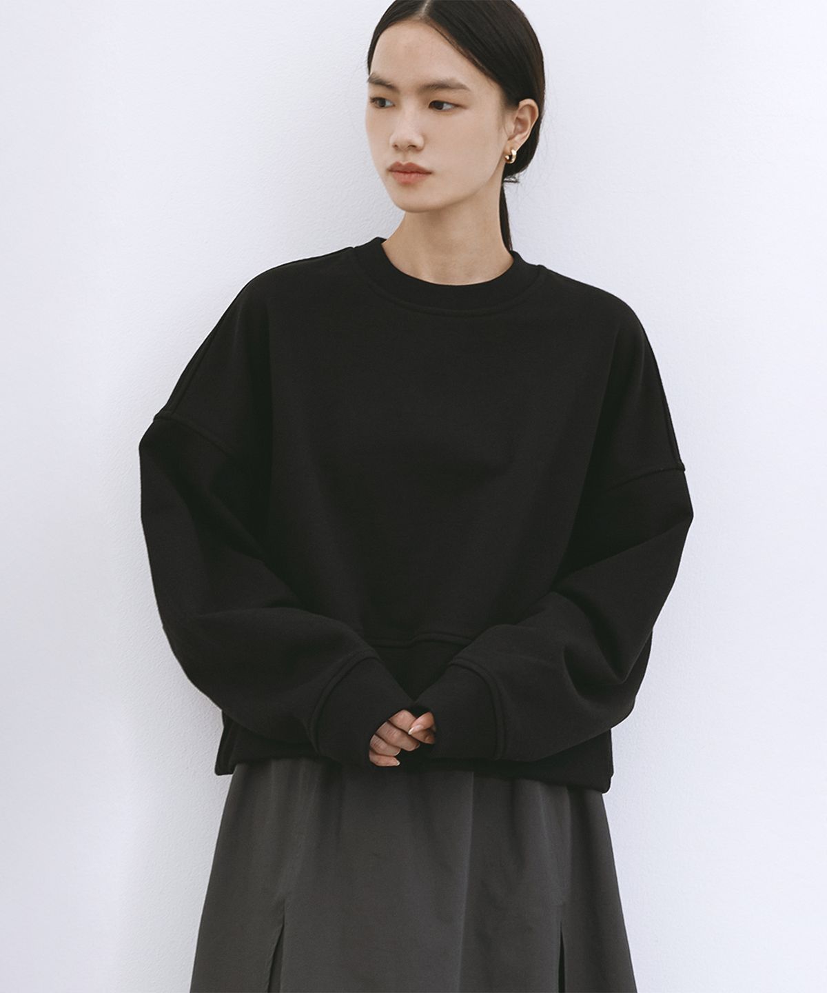 모노포비아(MONOPHOBIA) OV COTTON SWEATSHIRT BLACK 오버사이즈 코튼 스웻셔츠 블랙