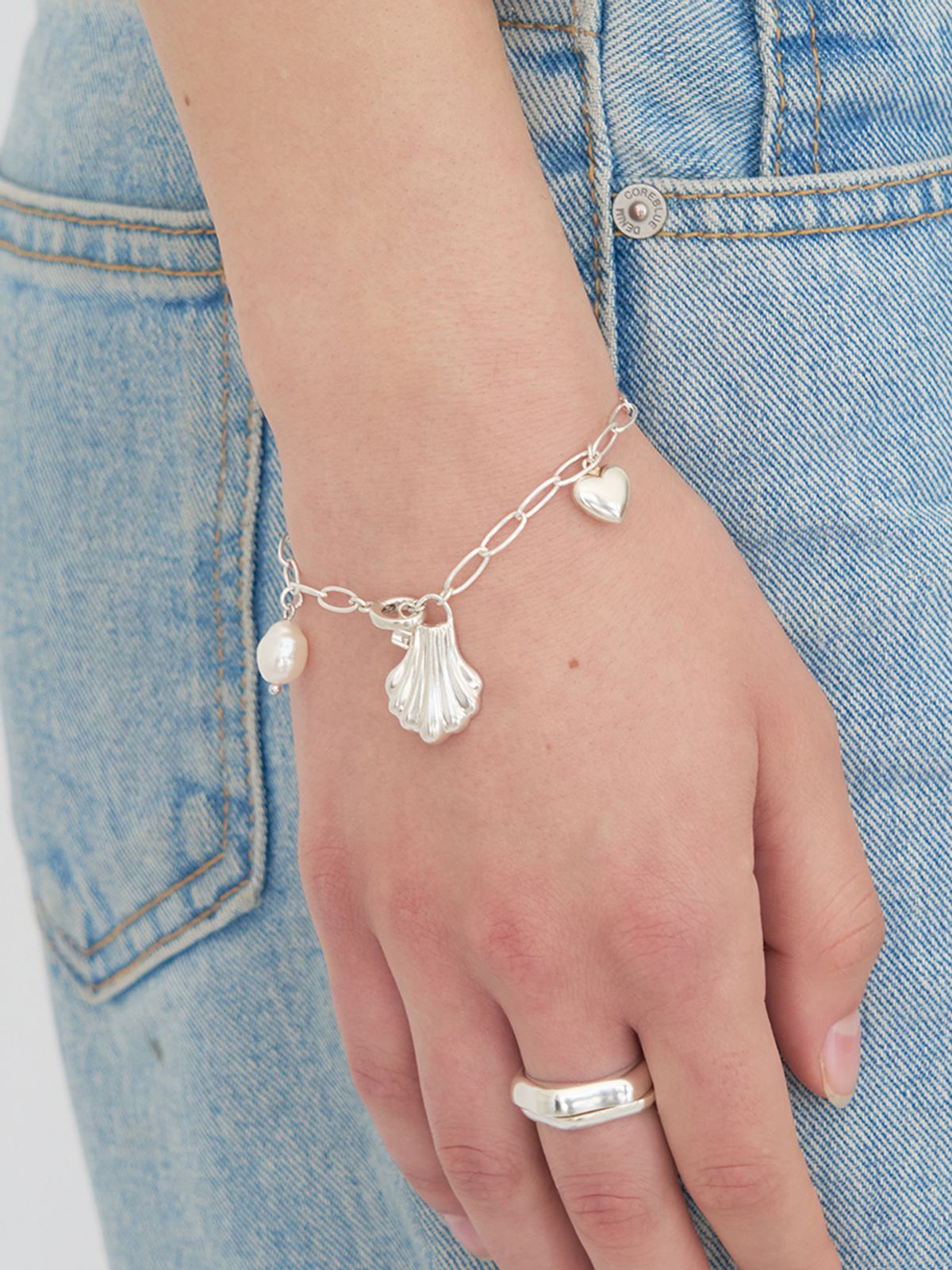 스틸 인스턴트(STILL INSTANT) Shell Story Charm Bracelet