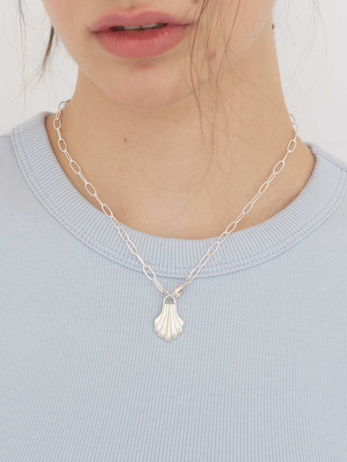 스틸 인스턴트(STILL INSTANT) Shell Bloom Chain Necklace