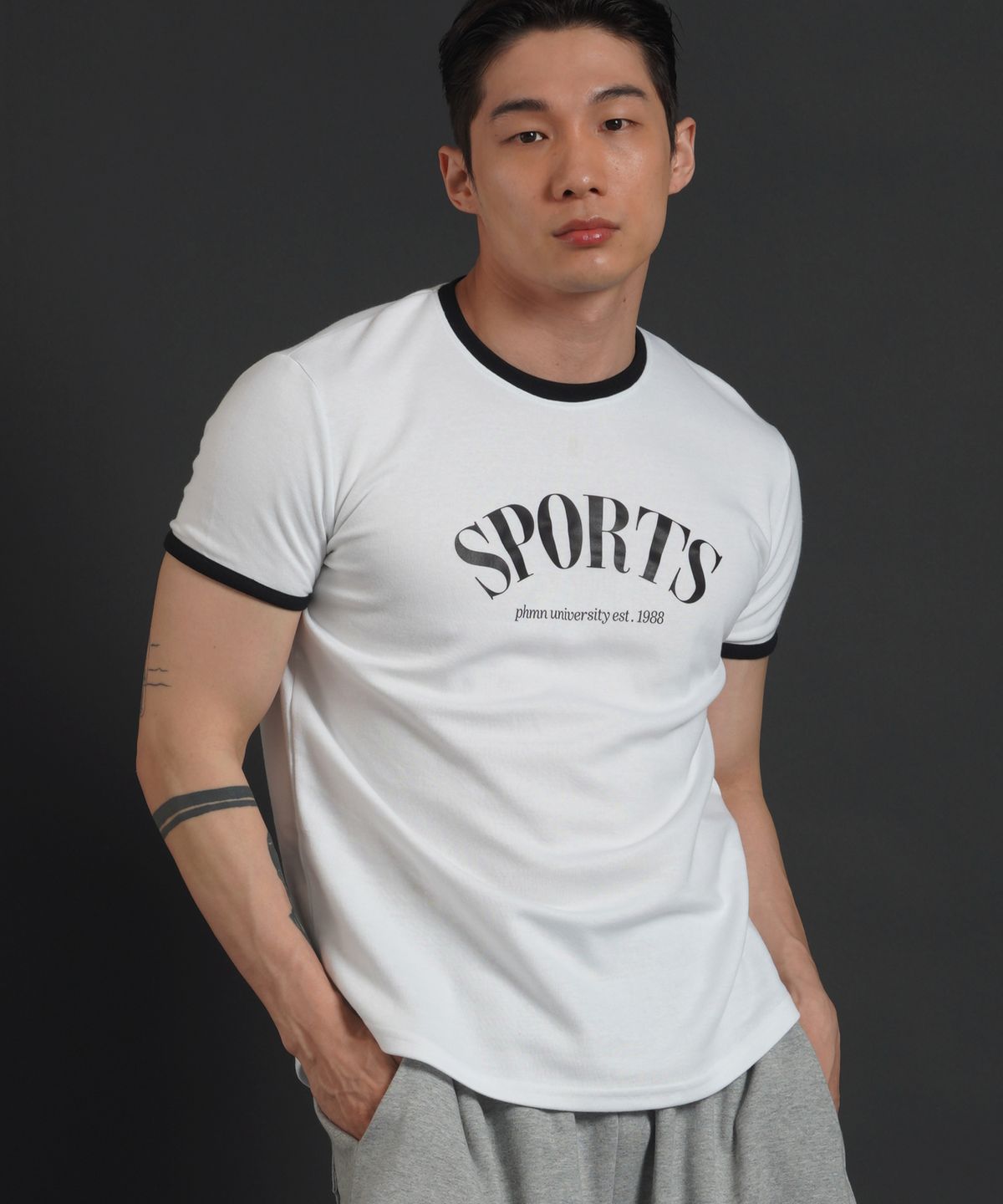 페르메논(PHERMENON) 머슬핏 링거 반팔 티셔츠 - 화이트