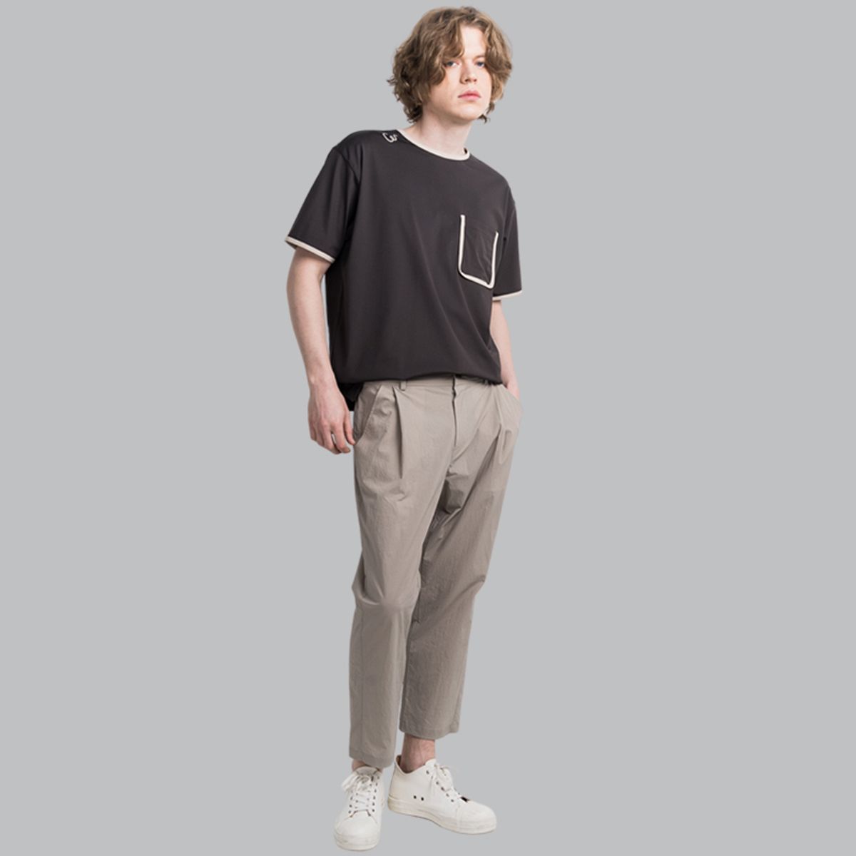 커스텀어스(CUSTOMUS) 썸머 쿨터치 네크 소매 랍바배색 남자 라운드 반팔 티셔츠 CXS25MKRT603 BRO