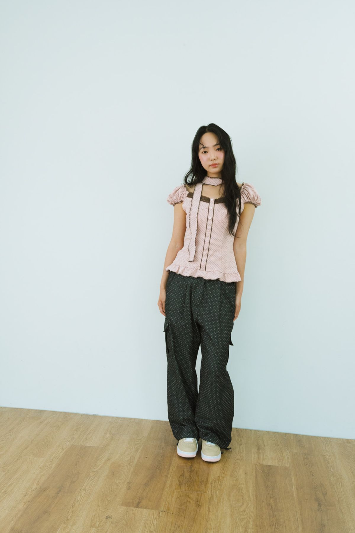 샤키리(SHAKIRI) 치크 도트 퍼프 블라우스 스카프 세트 (핑크)