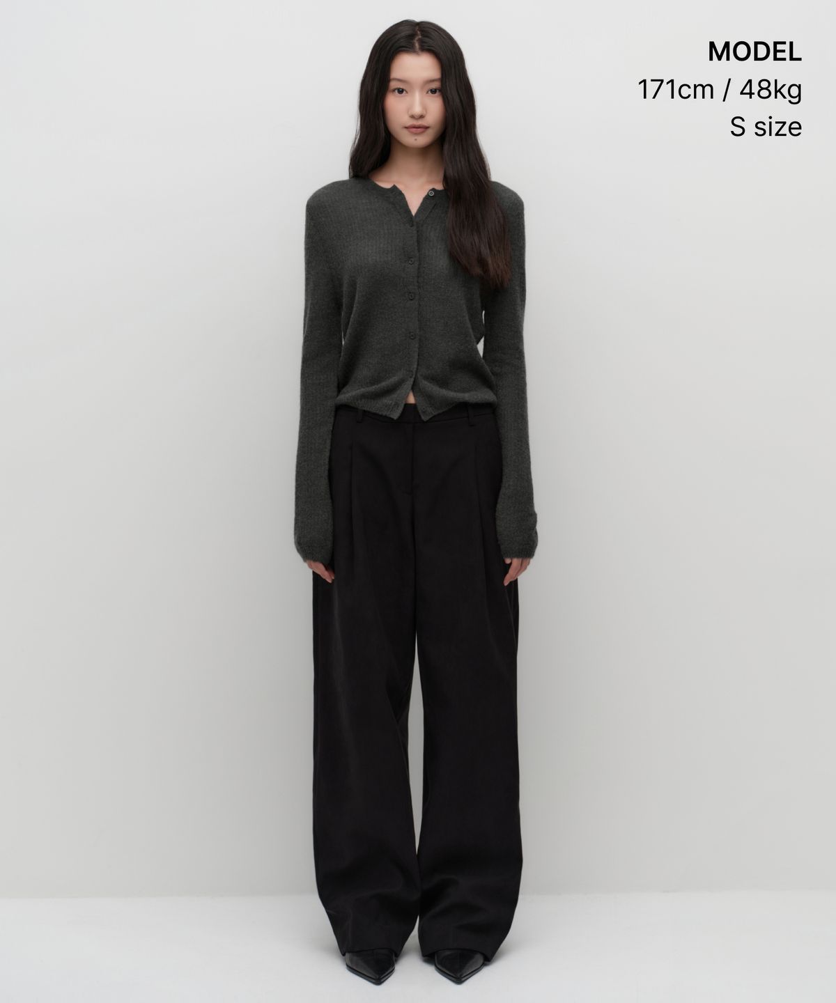 무신사 스탠다드 우먼(MUSINSA STANDARD WOMAN) 우먼즈 시어 텍스처드 라운드 넥 가디건 [차콜 그레이]