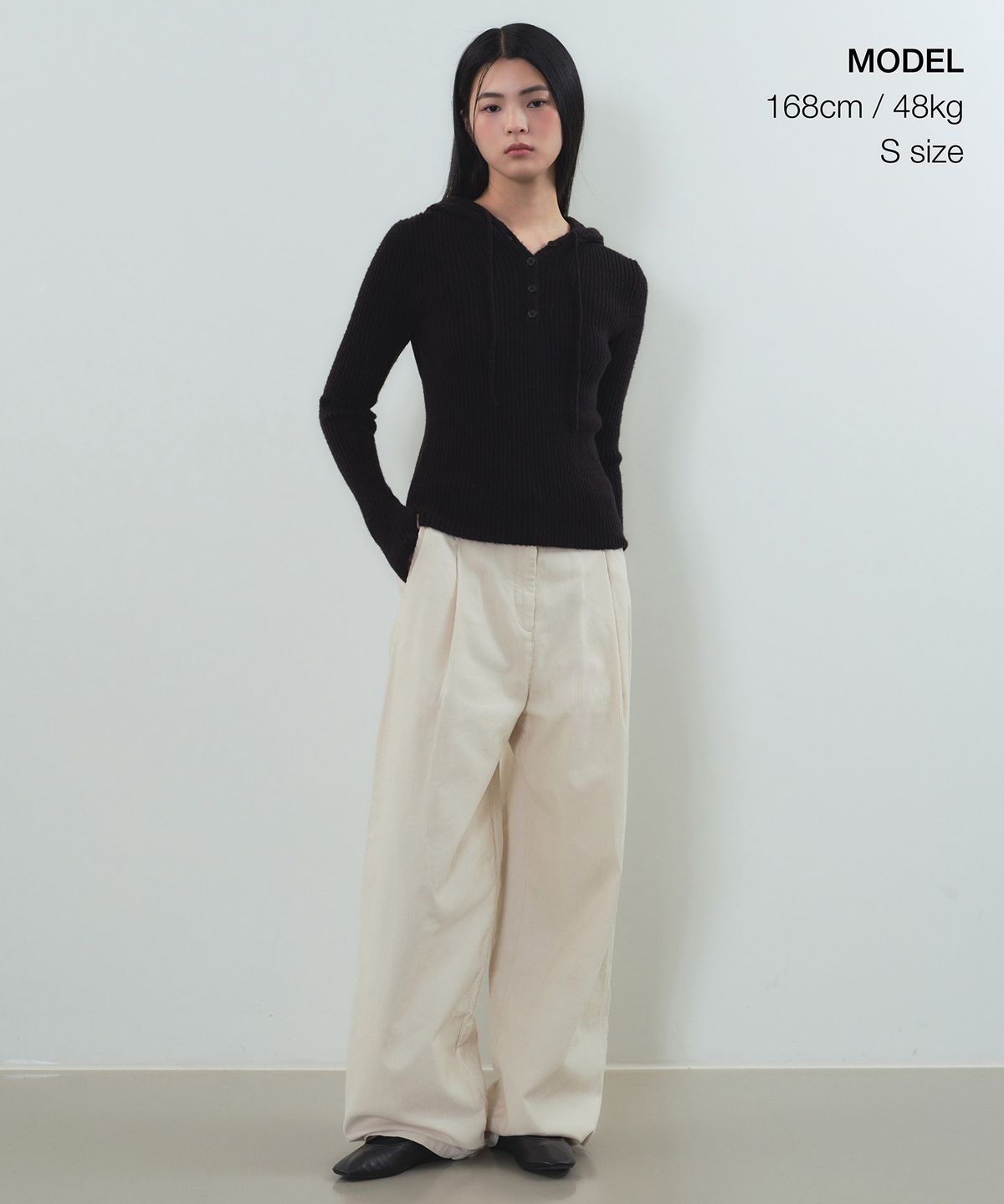 무신사 스탠다드 우먼(MUSINSA STANDARD WOMAN) 우먼즈 소프트 부클 슬림 후디드 니트 [블랙]