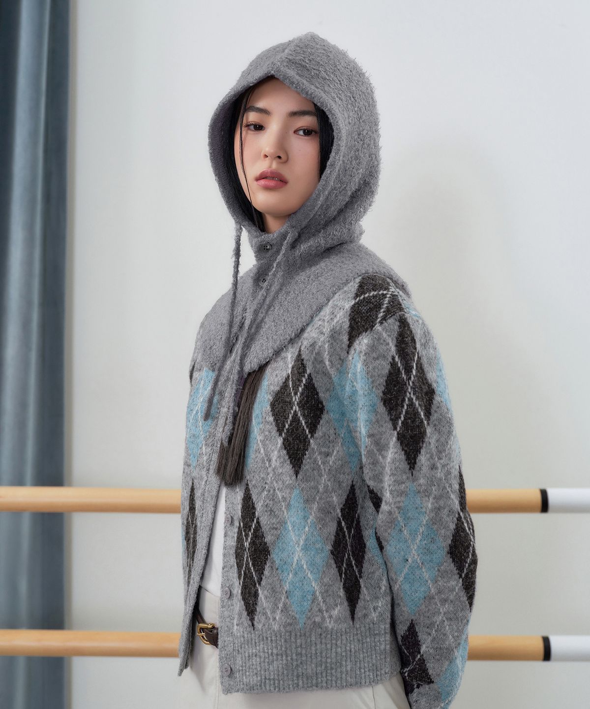 무신사 스탠다드 우먼(MUSINSA STANDARD WOMAN) 우먼즈 부클 스트링 니트 바라클라바 [그레이]
