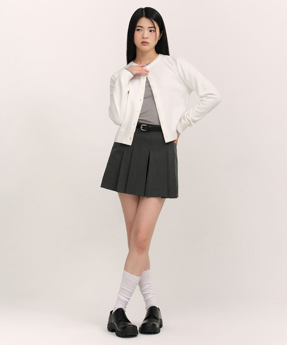 무신사 스탠다드 우먼(MUSINSA STANDARD WOMAN) 우먼즈 에센셜 라운드 넥 가디건 [아이보리]