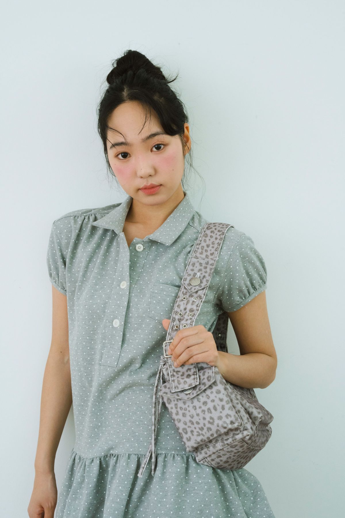 샤키리(SHAKIRI) 레오파드 포켓백 (블루,퍼플)