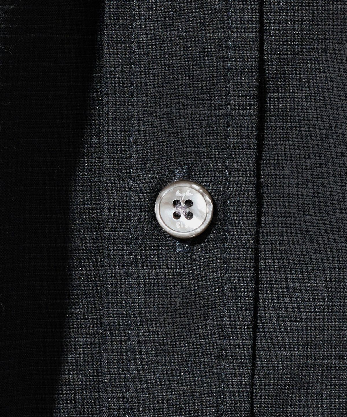 다이아몬드 레이라(DIAMOND LAYLA) UV Airy Black Linen Shirt S174