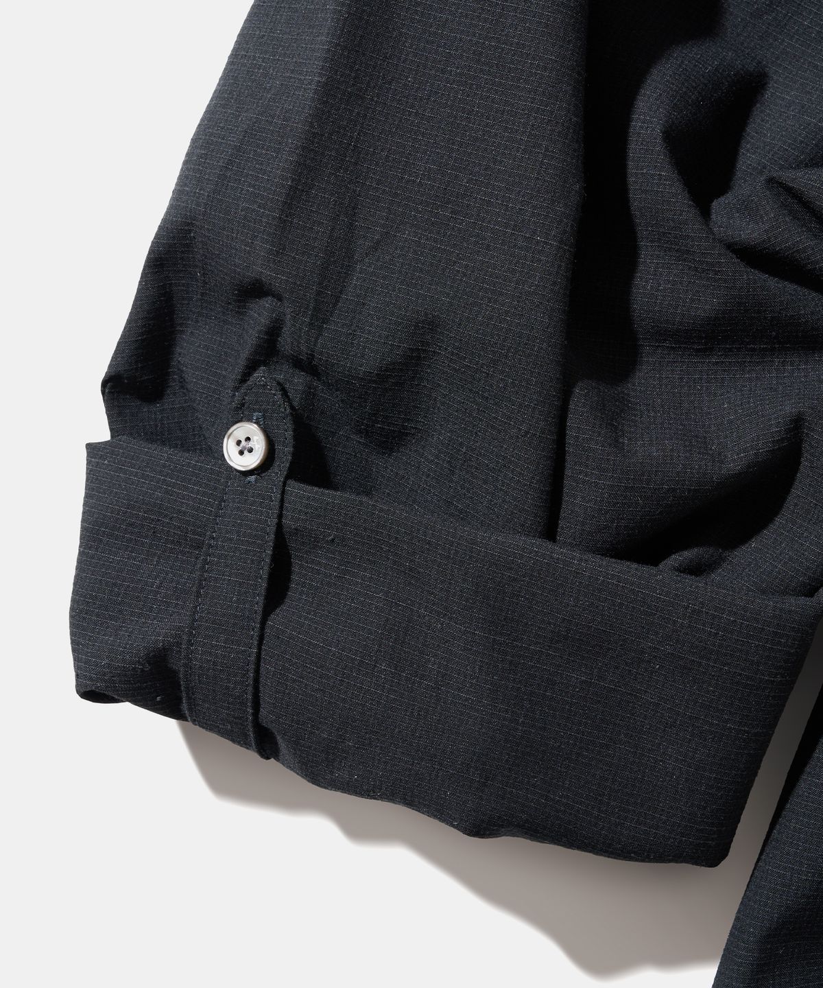 다이아몬드 레이라(DIAMOND LAYLA) UV Airy Black Linen Shirt S174