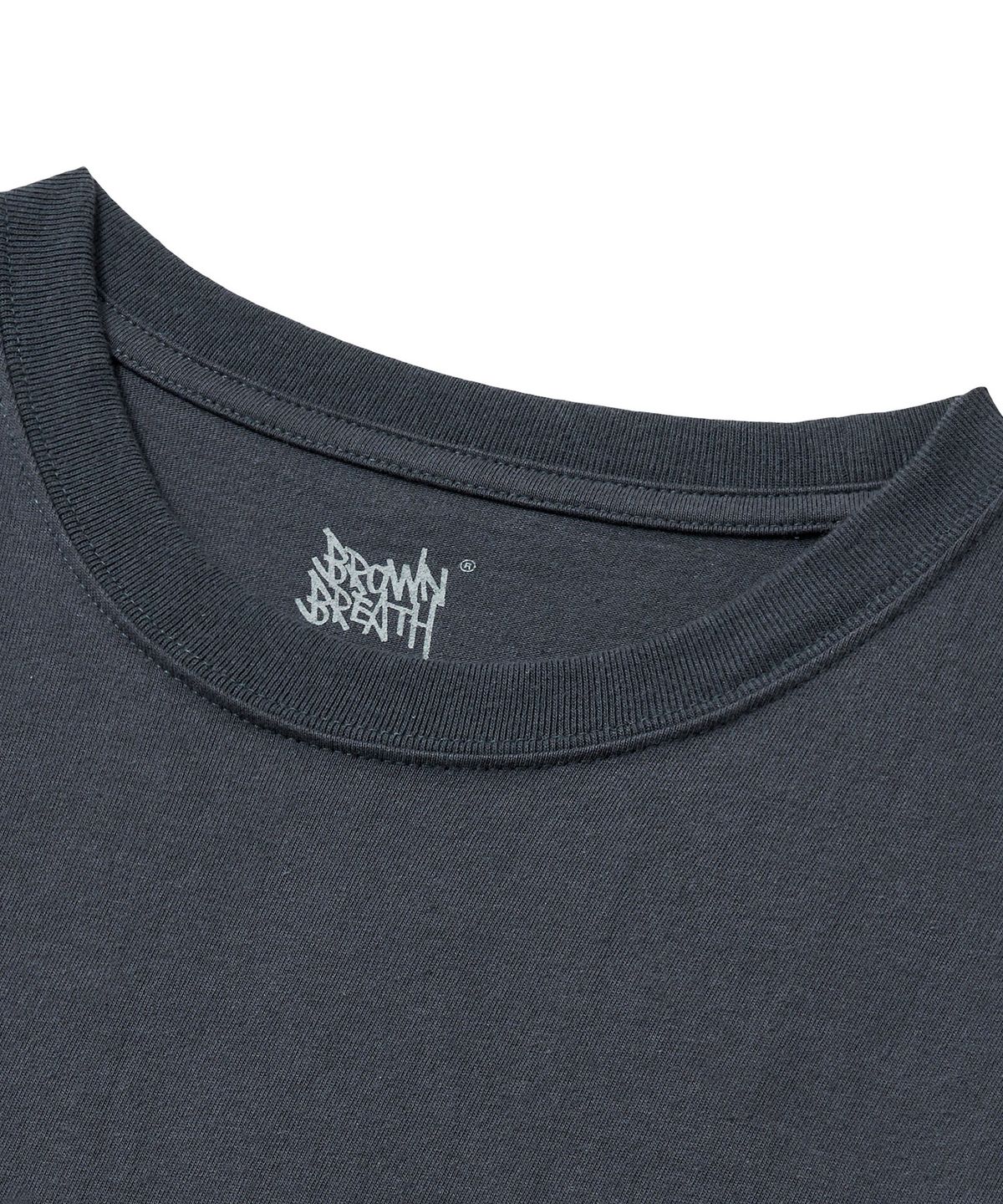 브라운브레스(BROWNBREATH) BXR REDBULL TAG TEE - CHARCOAL