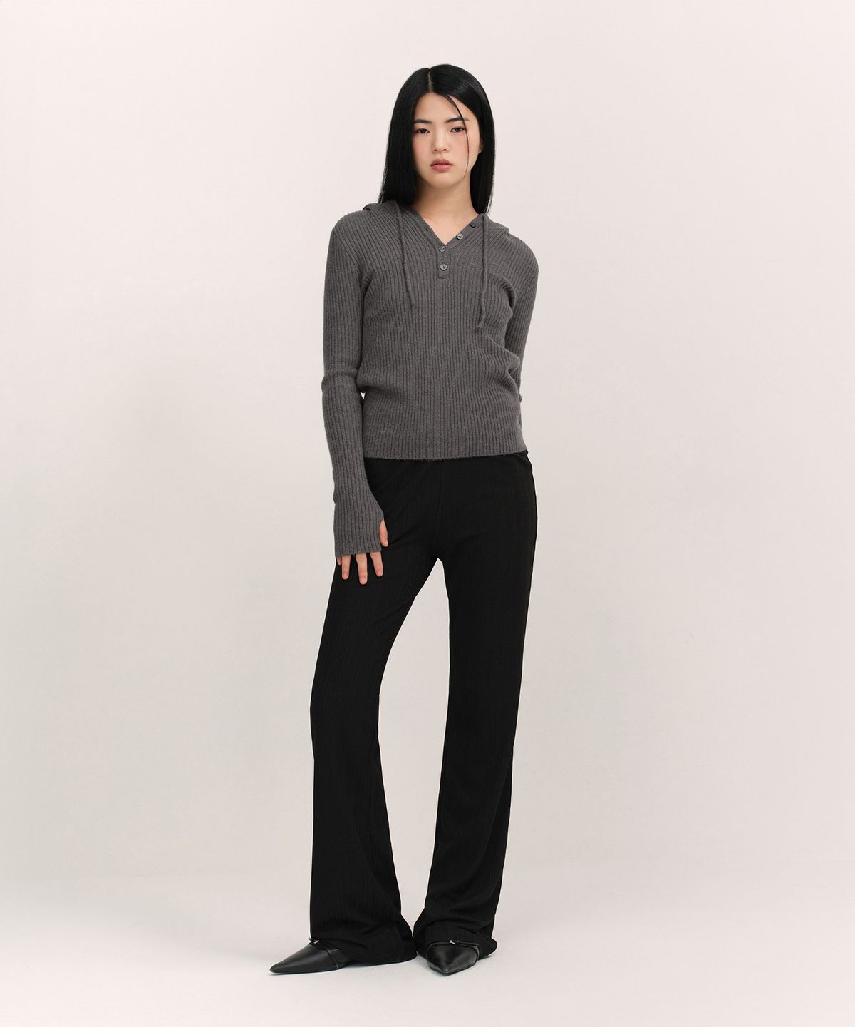 무신사 스탠다드 우먼(MUSINSA STANDARD WOMAN) 우먼즈 버티컬 텍스처드 랩 스커트 저지 팬츠 [블랙]