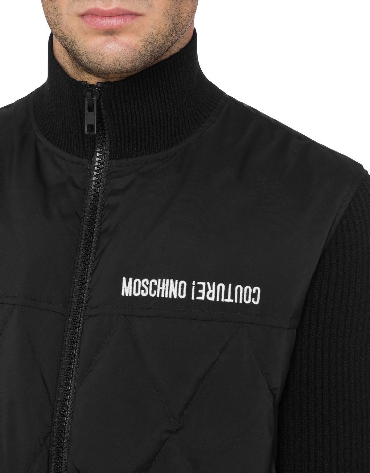 모스키노(MOSCHINO) 업사이드 로고 라이트 자켓