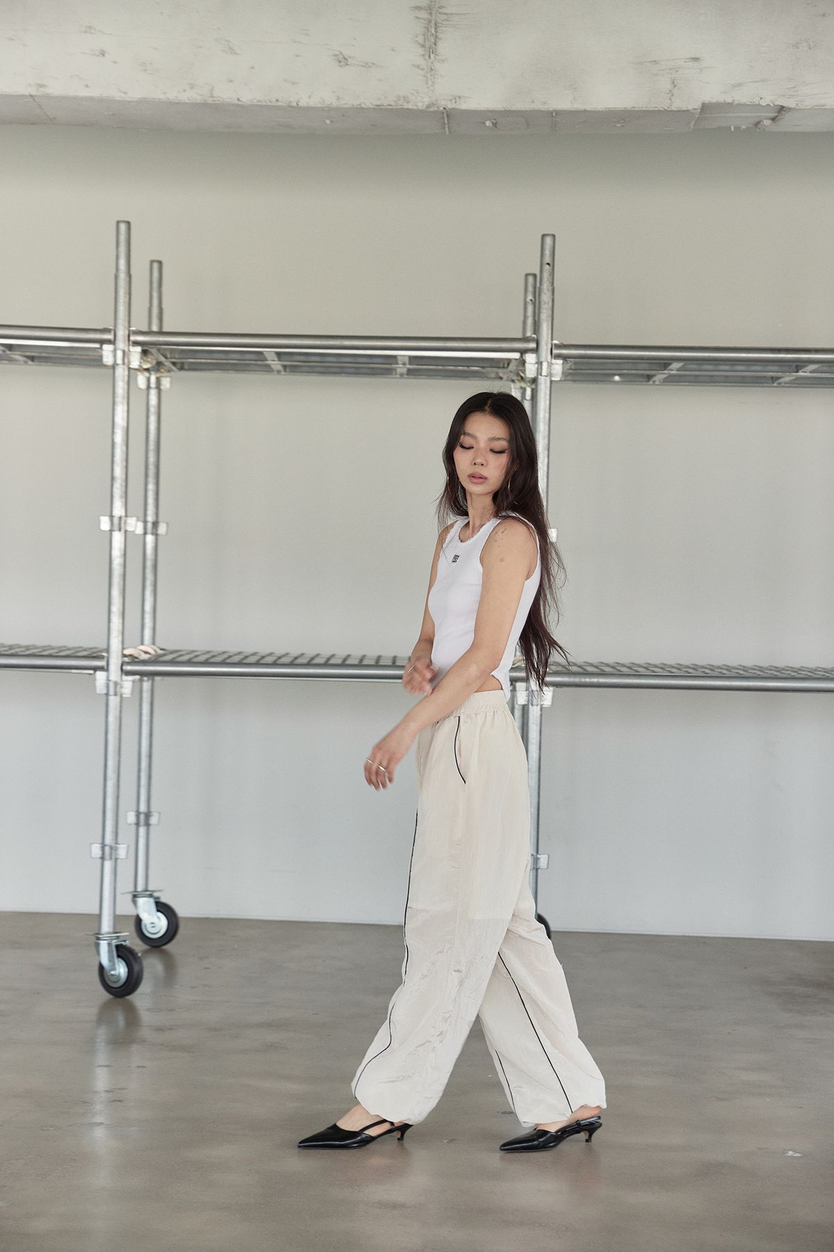 노 엑스트라 터치(NO EXTRA TOUCH) Destroyed Bustier Sleeveless (White) / 25SMSL005WH