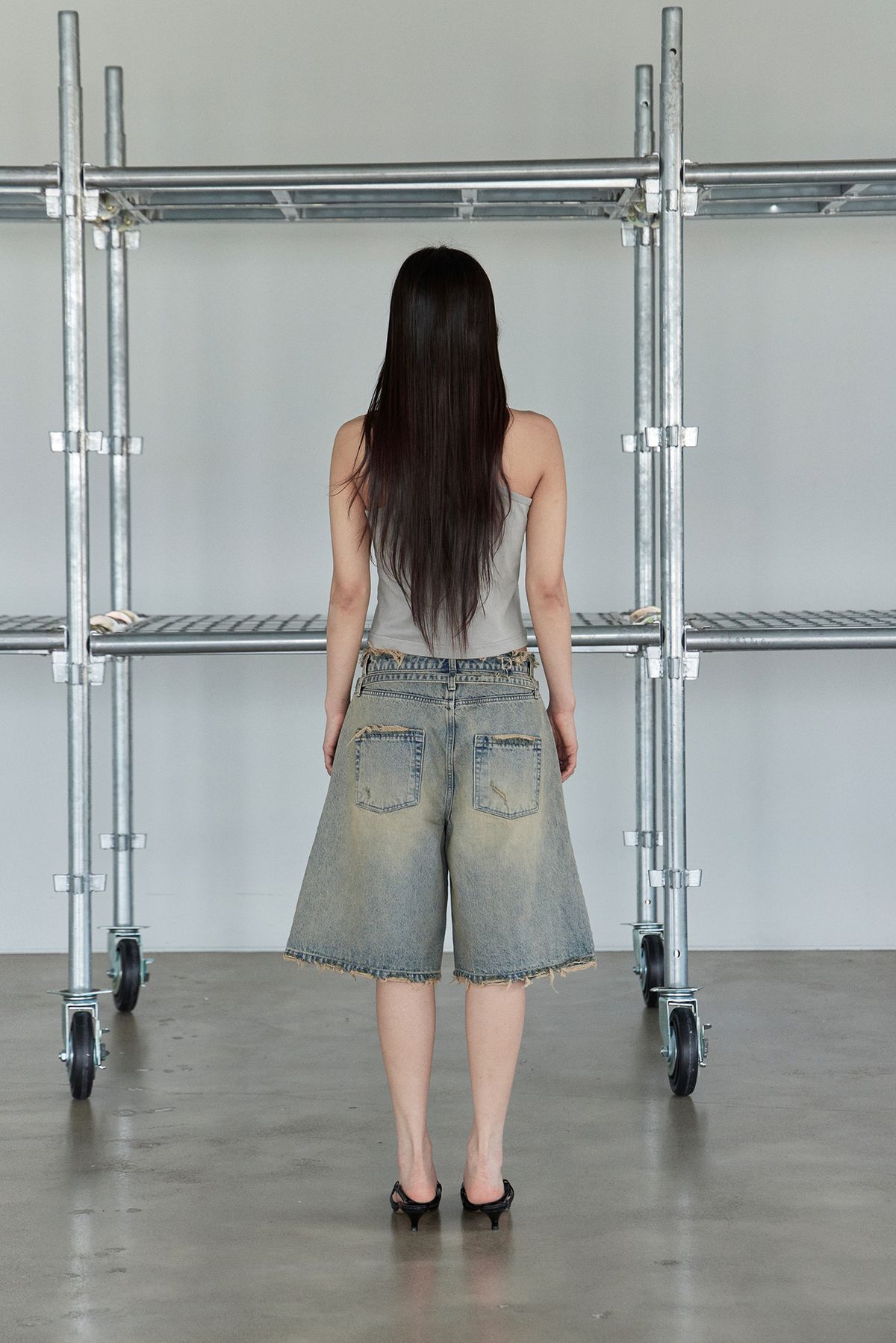 노 엑스트라 터치(NO EXTRA TOUCH) Raw Sleeveless (Cement) / 25SMSL004CH