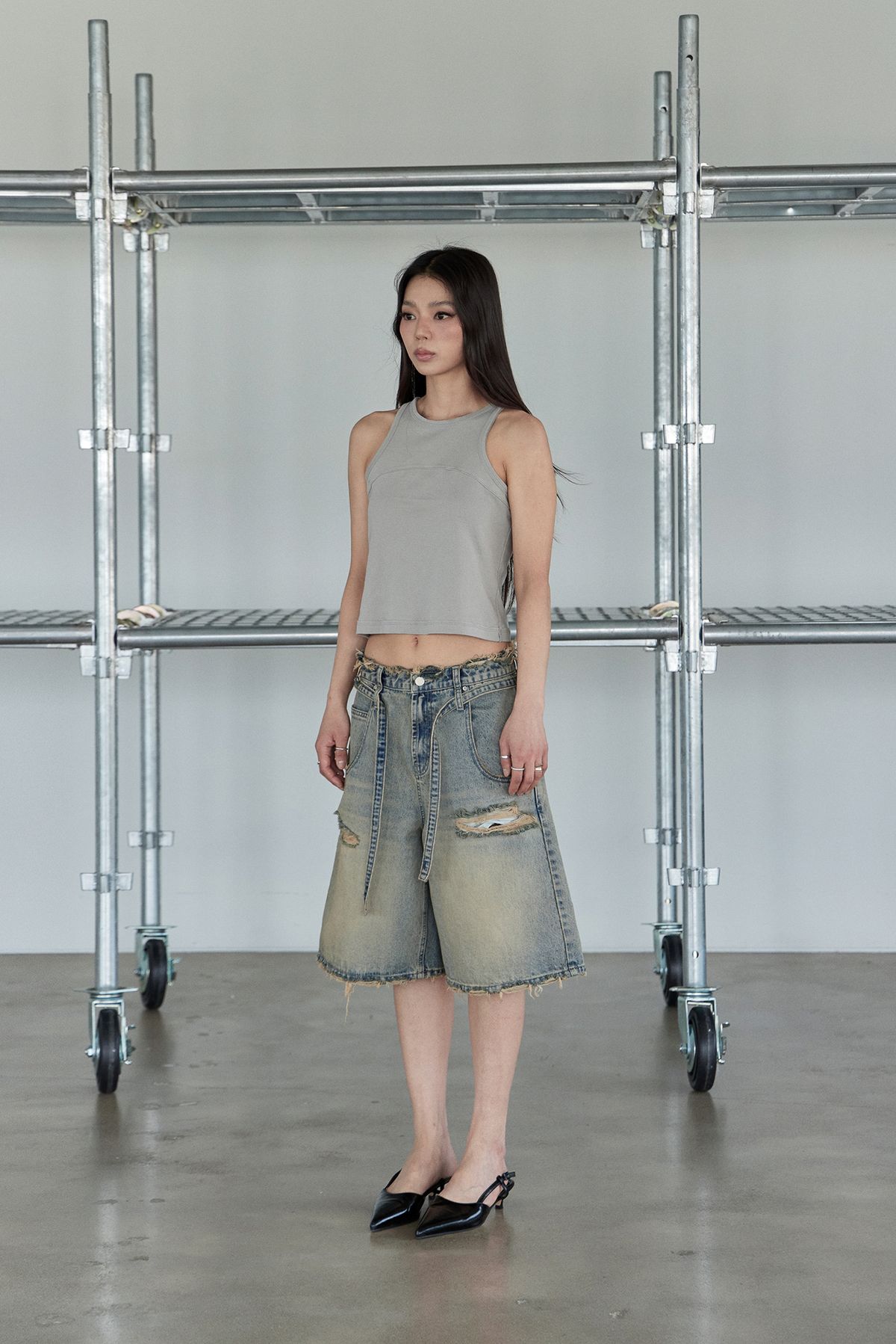 노 엑스트라 터치(NO EXTRA TOUCH) Raw Sleeveless (Cement) / 25SMSL004CH