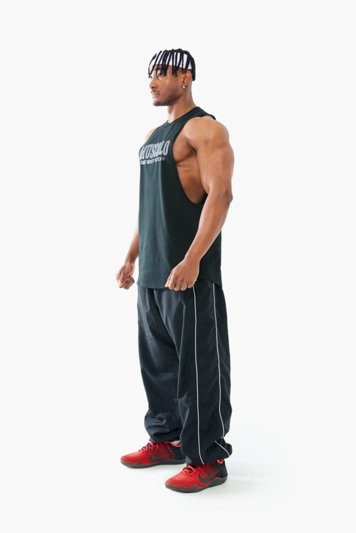 머스콜로(MUSCOLO) [밀리터리로고] 딥컷 나시블랙그레이