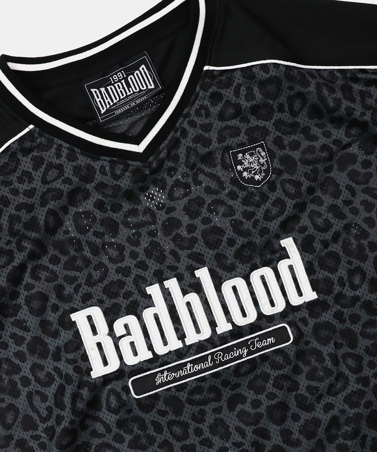 배드블러드(BADBLOOD) FON 브이넥 져지 숏슬리브 - 블랙레오파드