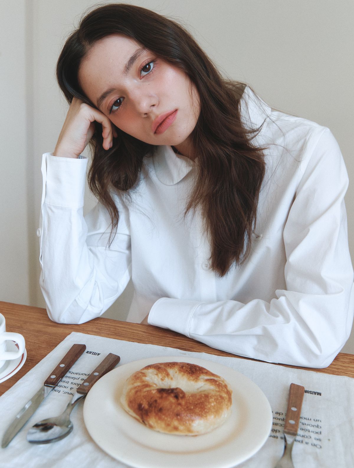클루니(CLUNY) Round Collar Frill Blouse Shirt - white