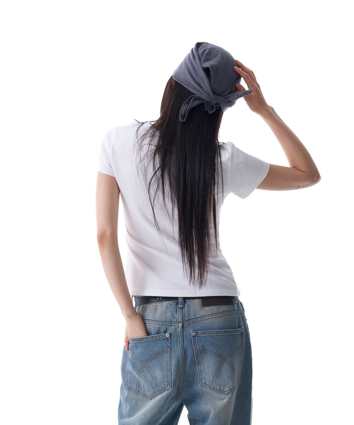 아캄(AAKAM) Laced CROS2 Patch Half Top (White)