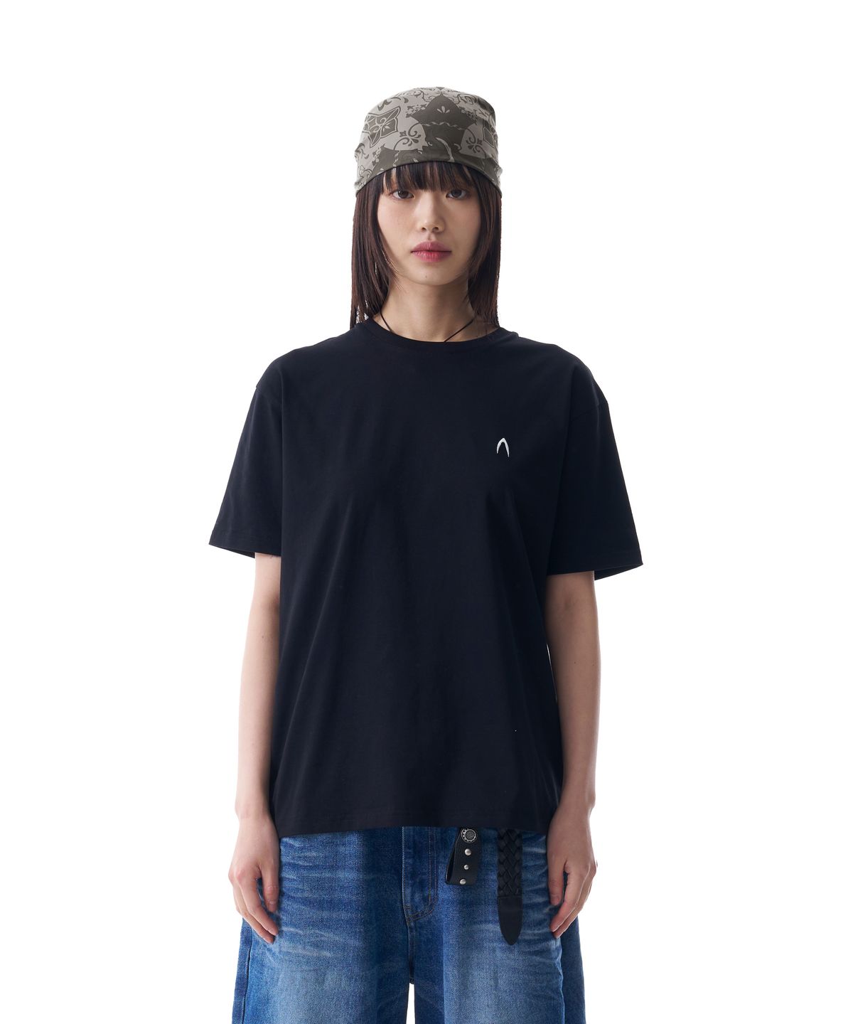 아캄(AAKAM) [2PACK] Fitted Half Top (Black&White)