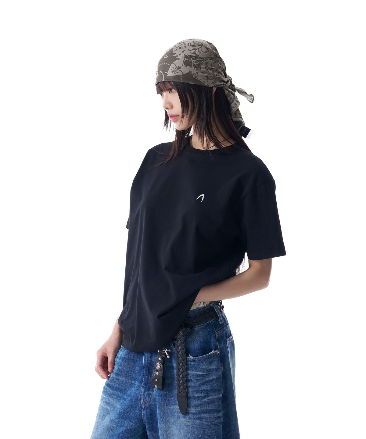 아캄(AAKAM) [2PACK] Fitted Half Top (Black)