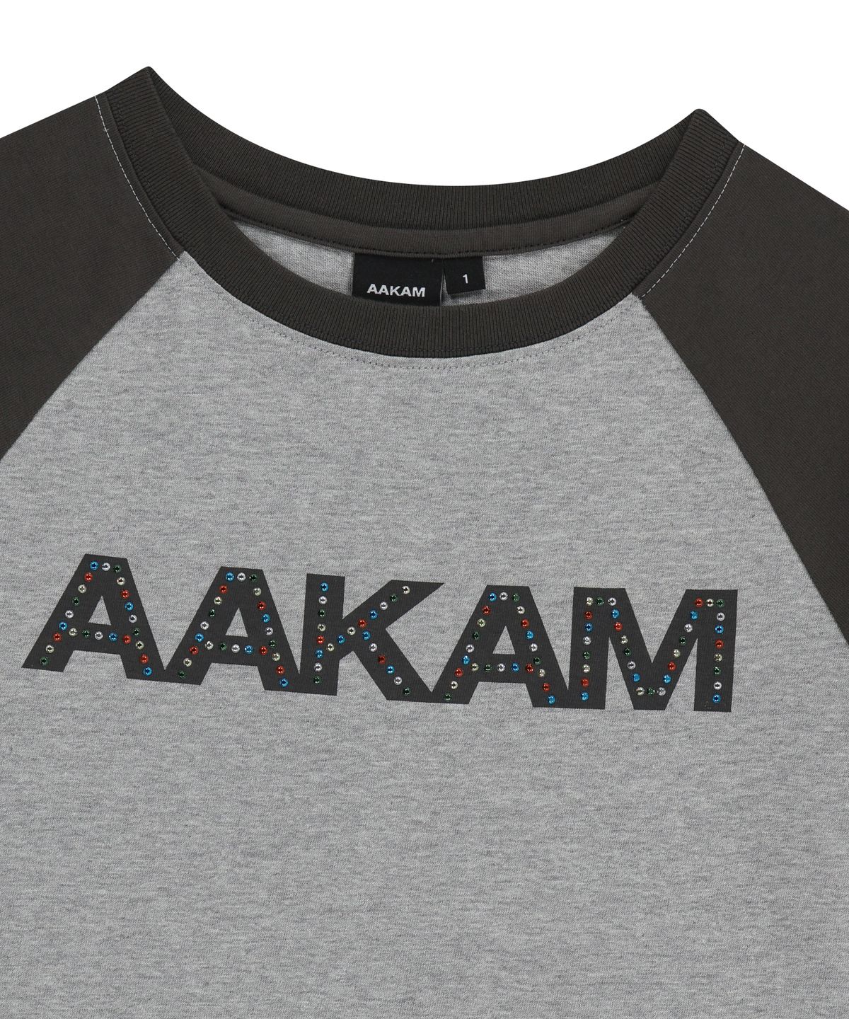 아캄(AAKAM) AKM Rhinestone Raglan Half Top (Gray)