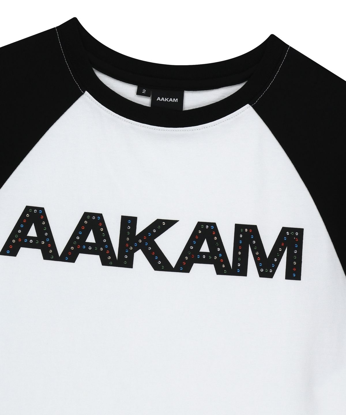 아캄(AAKAM) AKM Rhinestone Raglan Half Top (White)