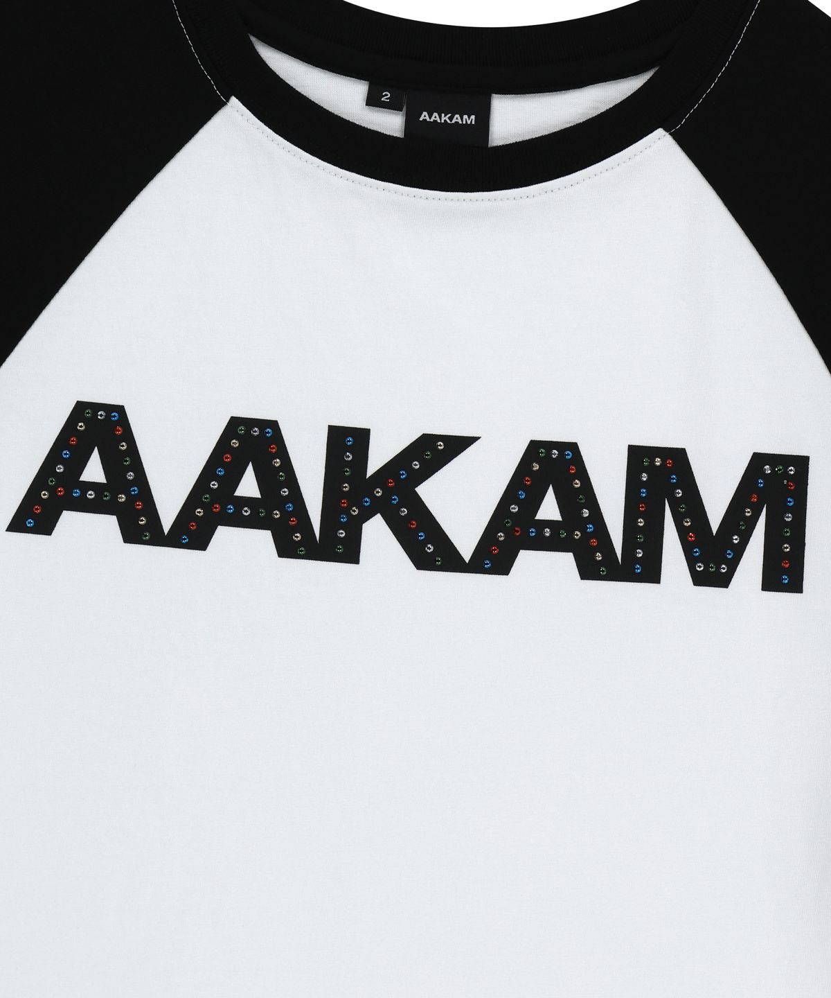 아캄(AAKAM) AKM Rhinestone Raglan Half Top (White)