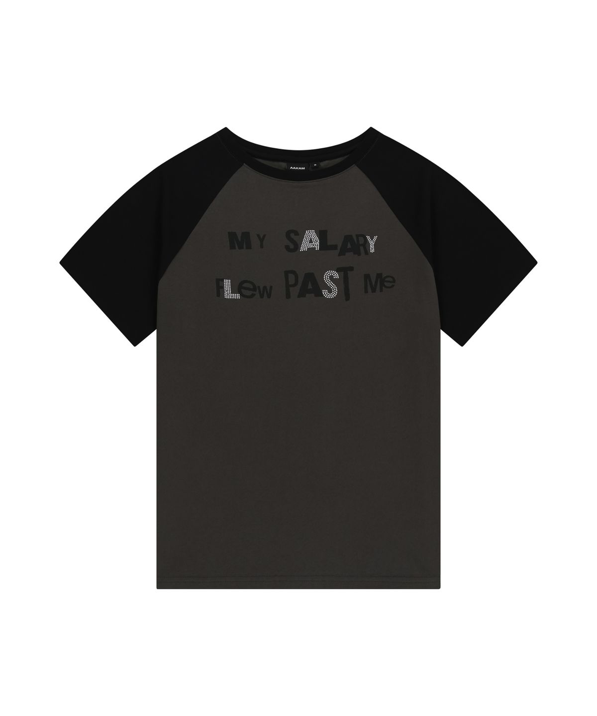 아캄(AAKAM) Rhinestone Graphic Raglan Half Top (Dark Gray)