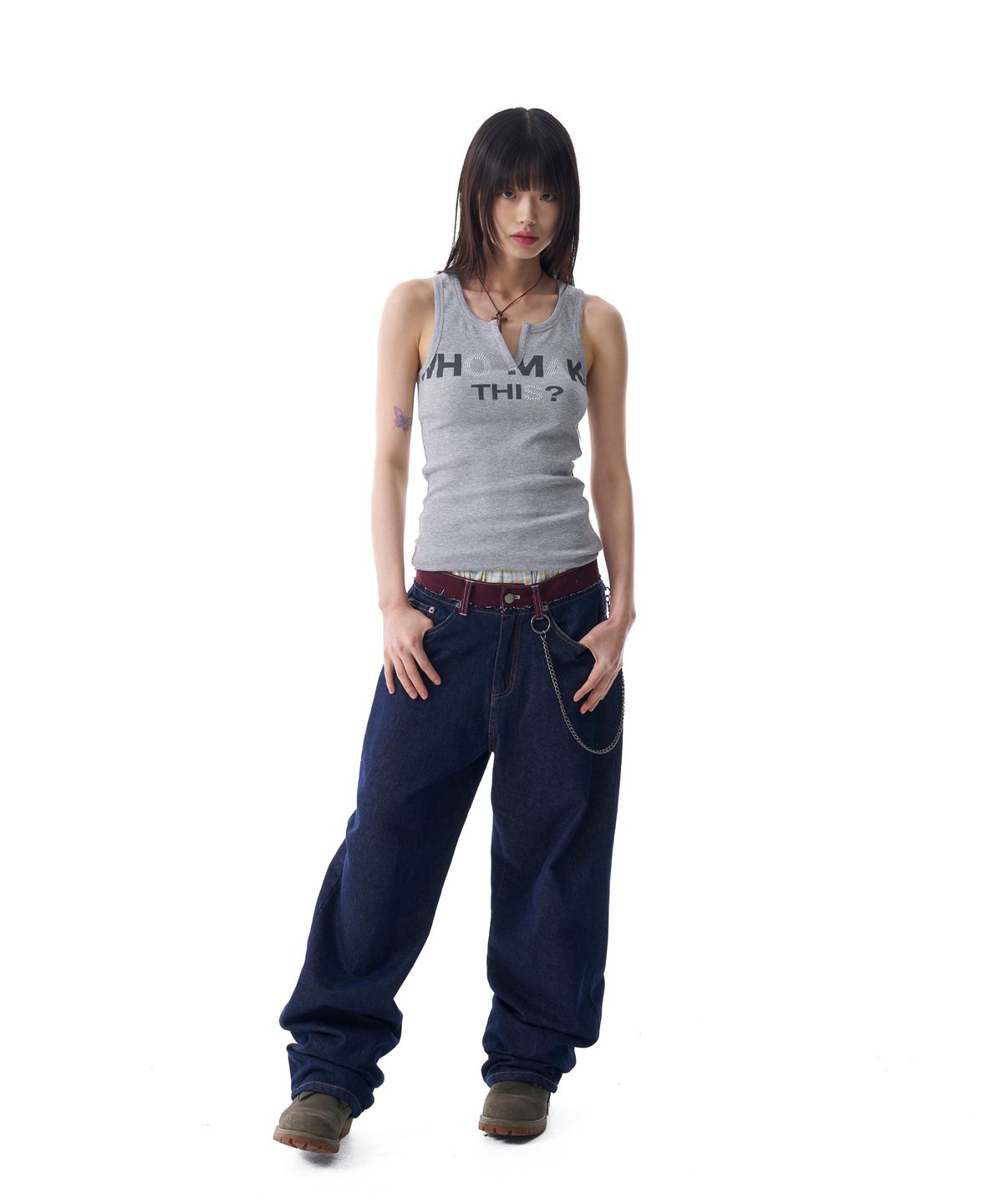 아캄(AAKAM) Rhinestone Slit Sleeveless (Gray)