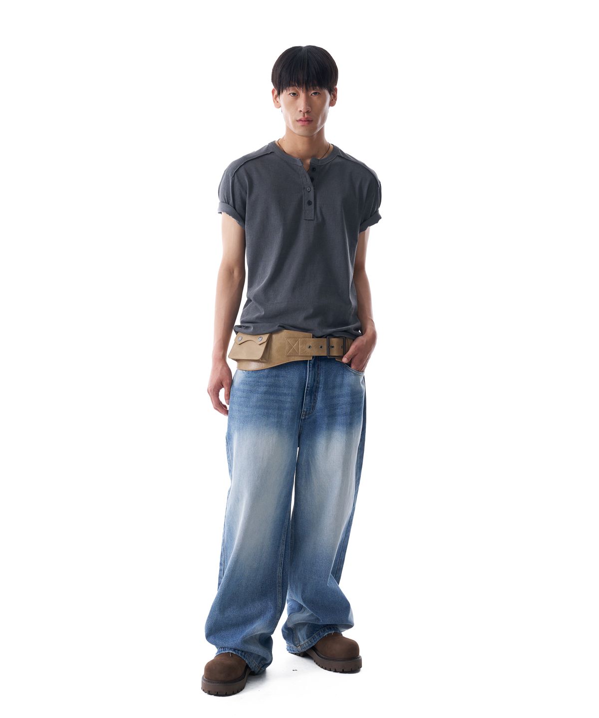 아캄(AAKAM) Studded Belt Bag (Beige)