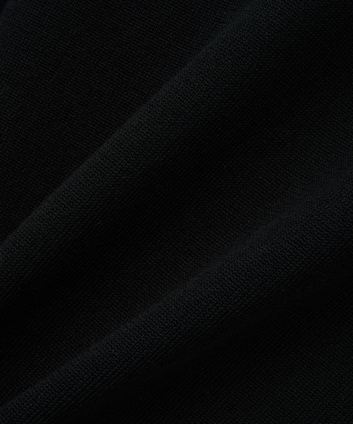 노이어(NOIRER) 실키 크루넥 하프 니트 (블랙)