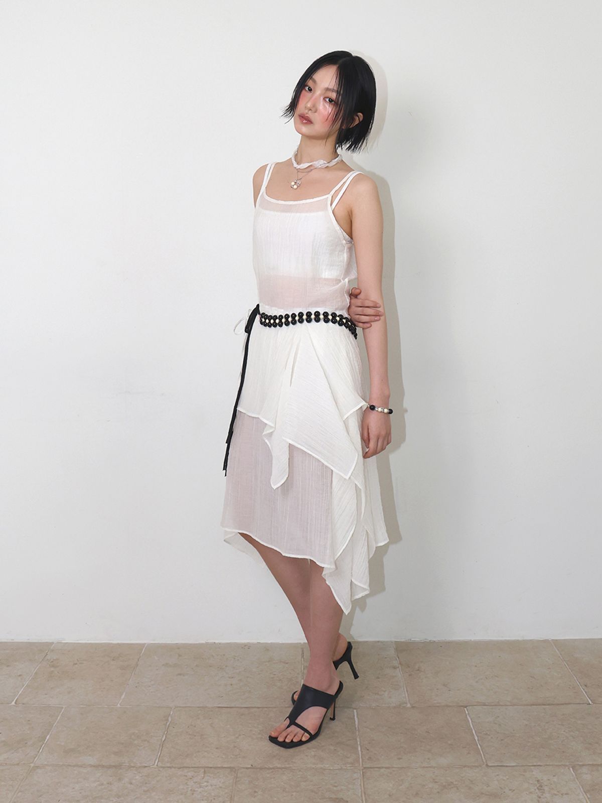 민더리(MEENDERI) SHEER ASYMMETRIC WRINKLE BUSTIER - IVORY