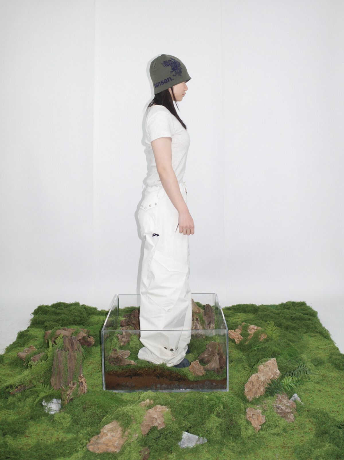 JACQUARD VULTURE BEANIE IN KHAKI 2