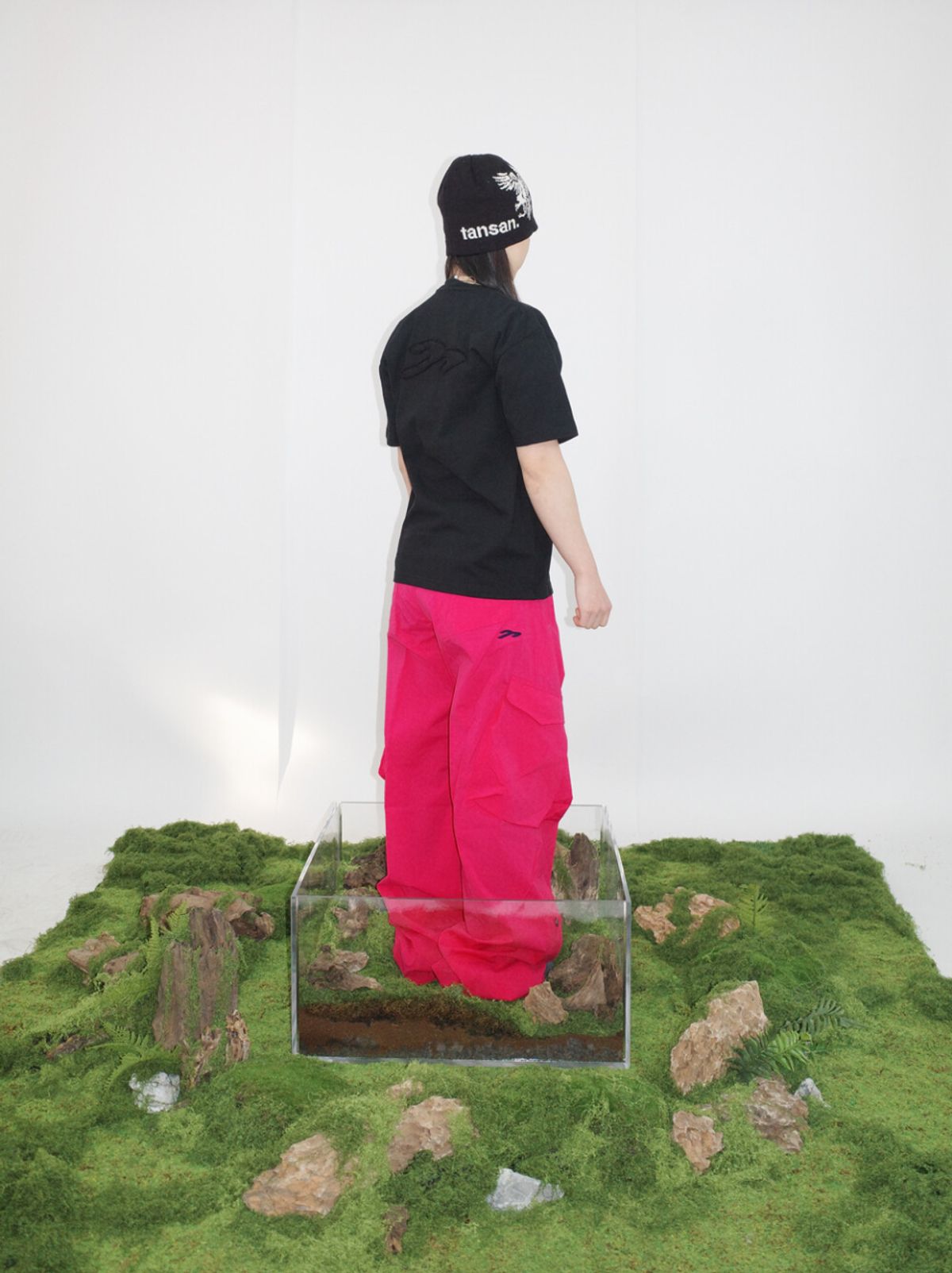 JACQUARD VULTURE BEANIE IN BLACK 2