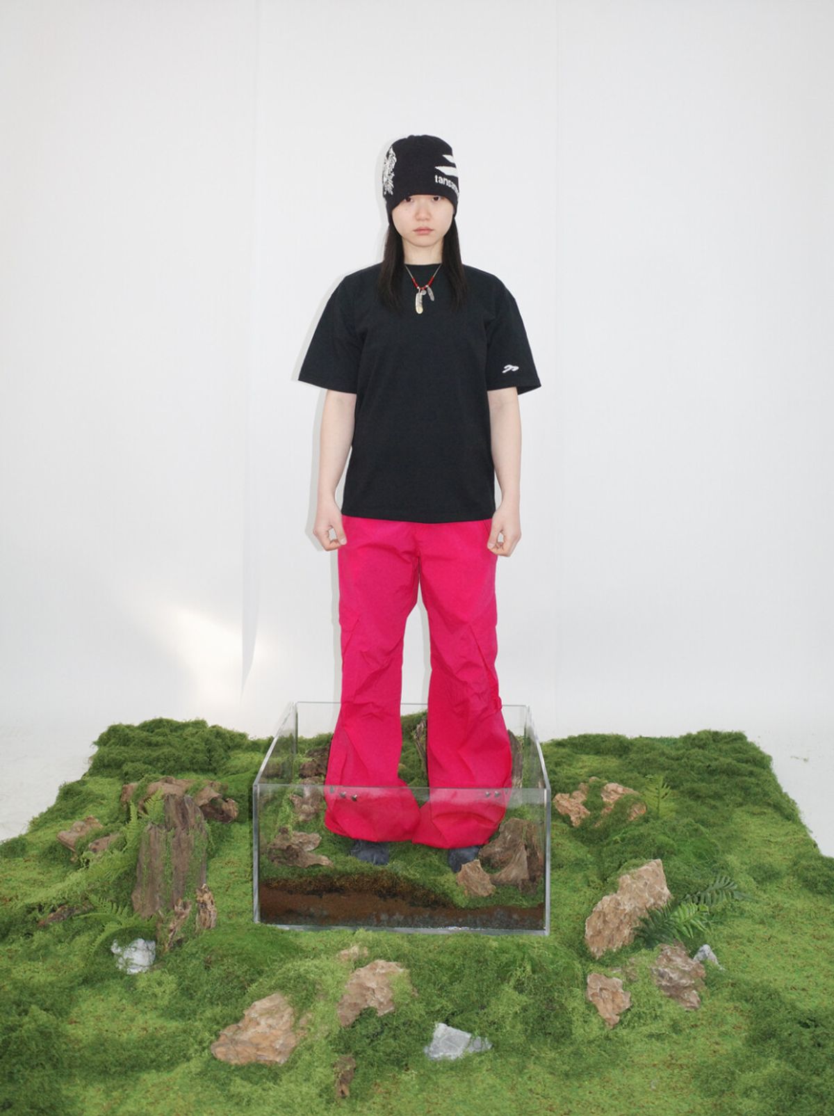 JACQUARD VULTURE BEANIE IN BLACK 1