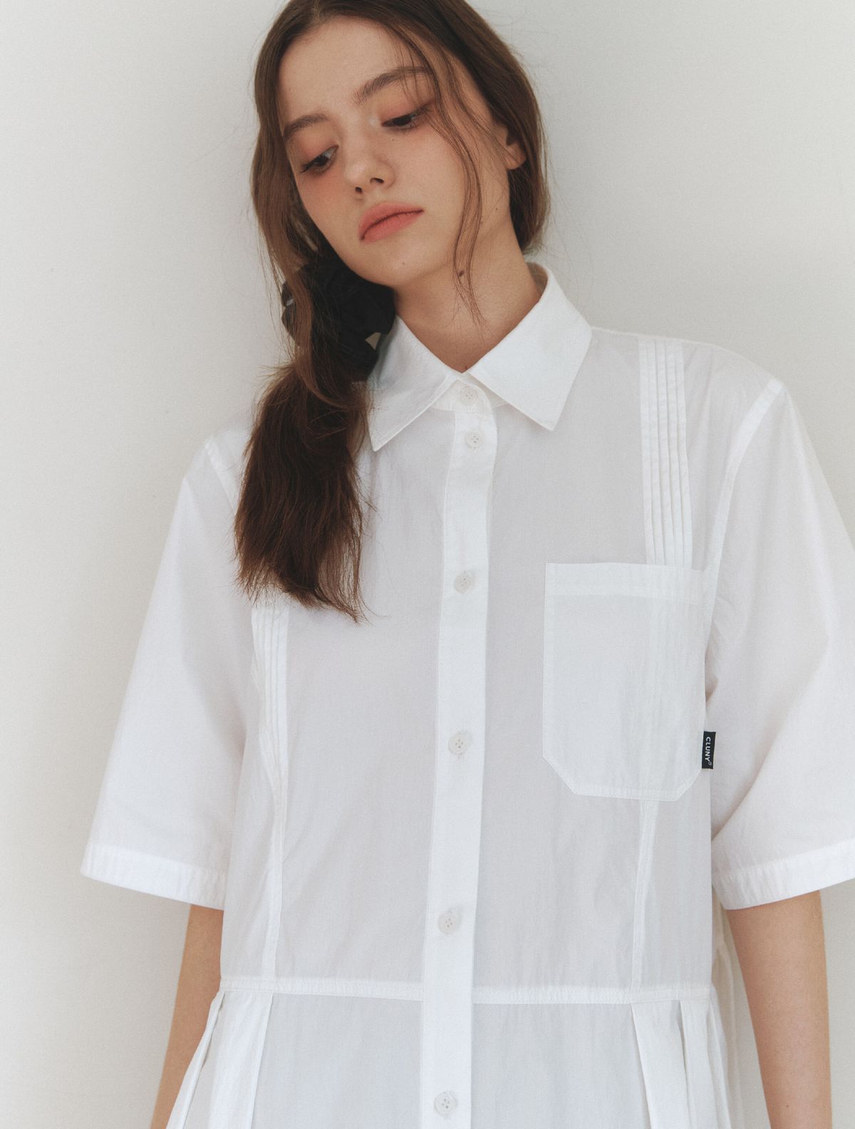 클루니(CLUNY) Pintuck Long Shirt Dress - white