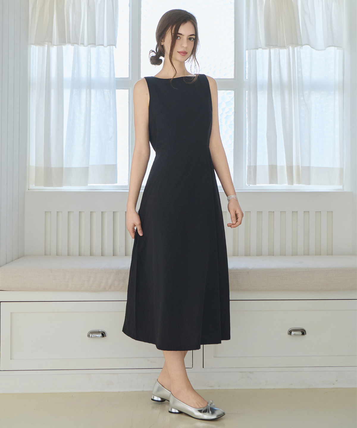 슬로우롤리(SLOWLOLLI) Belted pintuck long sleeveless dress_3 Colors