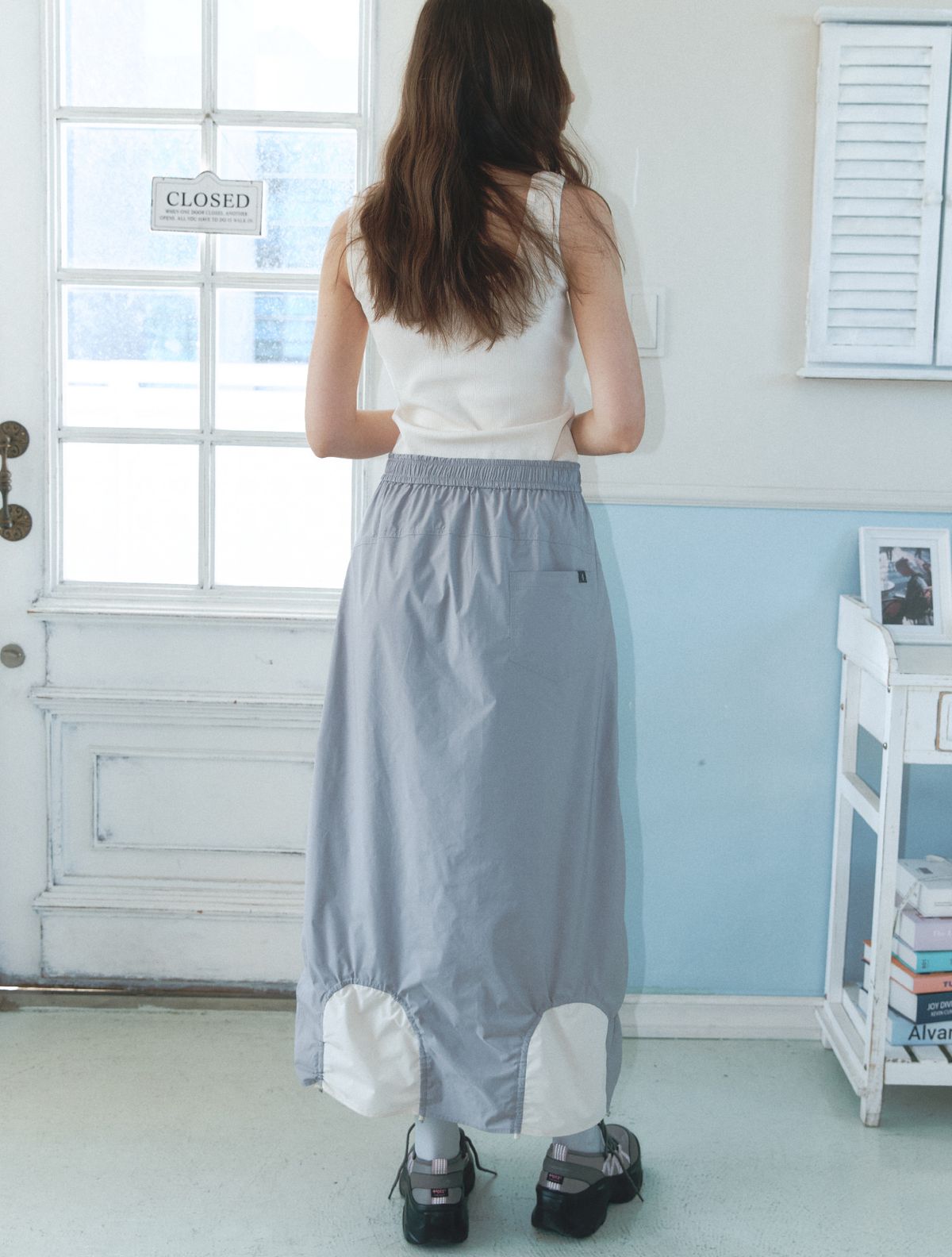 클루니(CLUNY) Utility Shirring String Long Skirt - gray