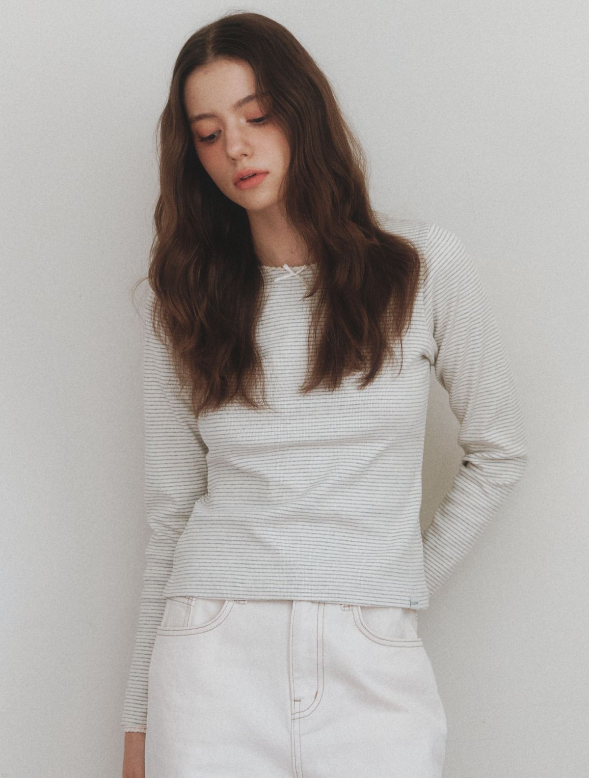 클루니(CLUNY) Waffle Lace Detail Long Sleeve T-Shirt - ivory