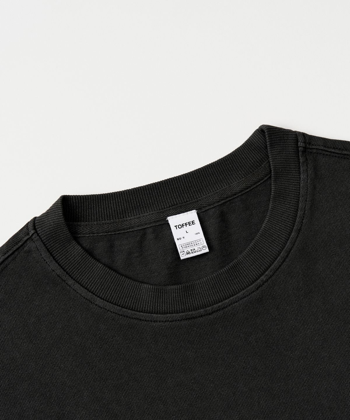 토피(TOFFEE) 워시드 크롭 티 (BLACK)