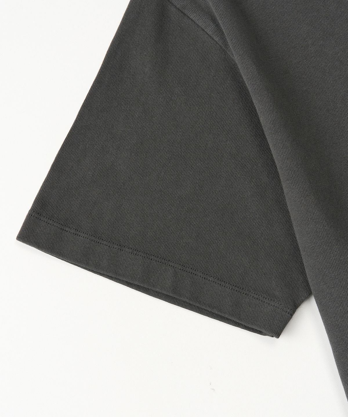 토피(TOFFEE) 워시드 크롭 티 (CHARCOAL)
