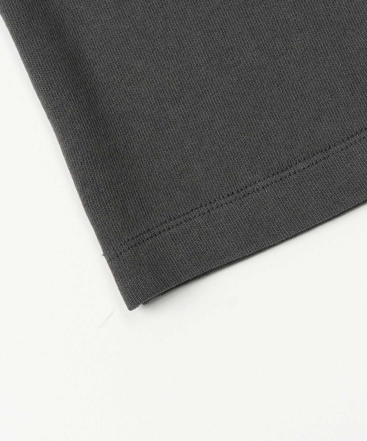 토피(TOFFEE) 워시드 크롭 티 (CHARCOAL)