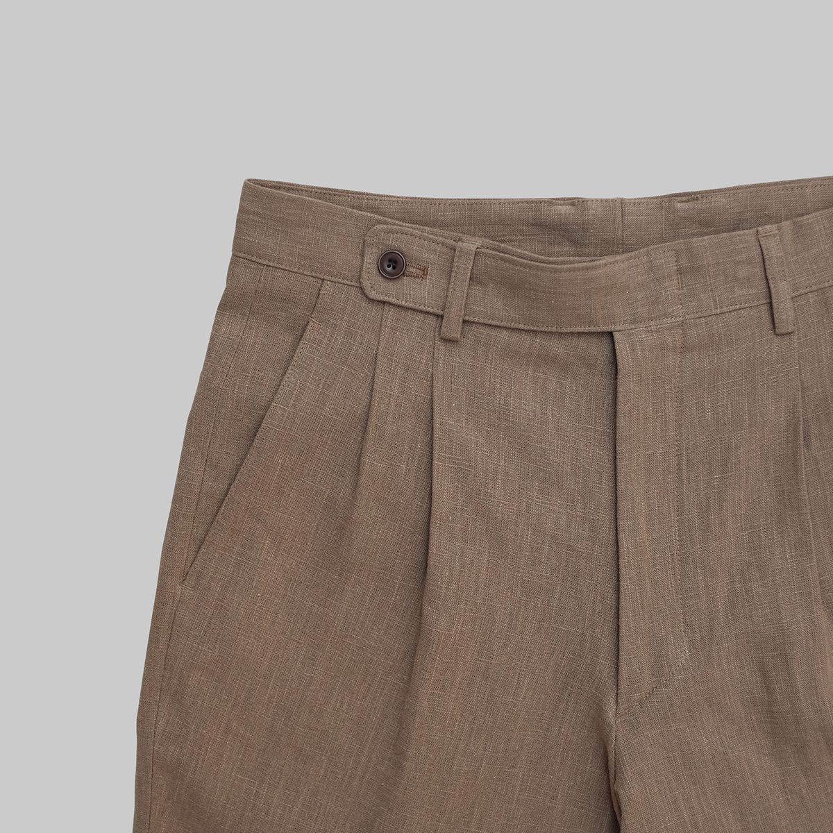 뗄라(TELA) Washed Brown Linen Two Pleats Shorts