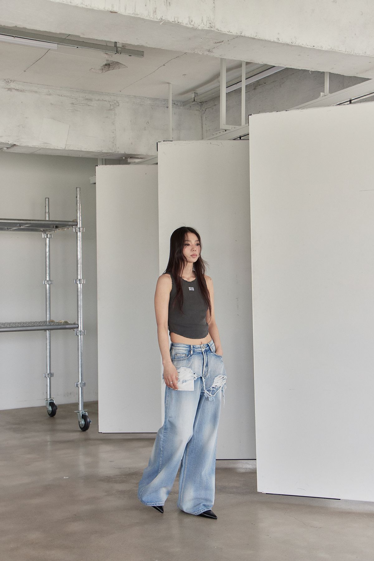노 엑스트라 터치(NO EXTRA TOUCH) Double Layered Detail Denim / 25SMPT003BL