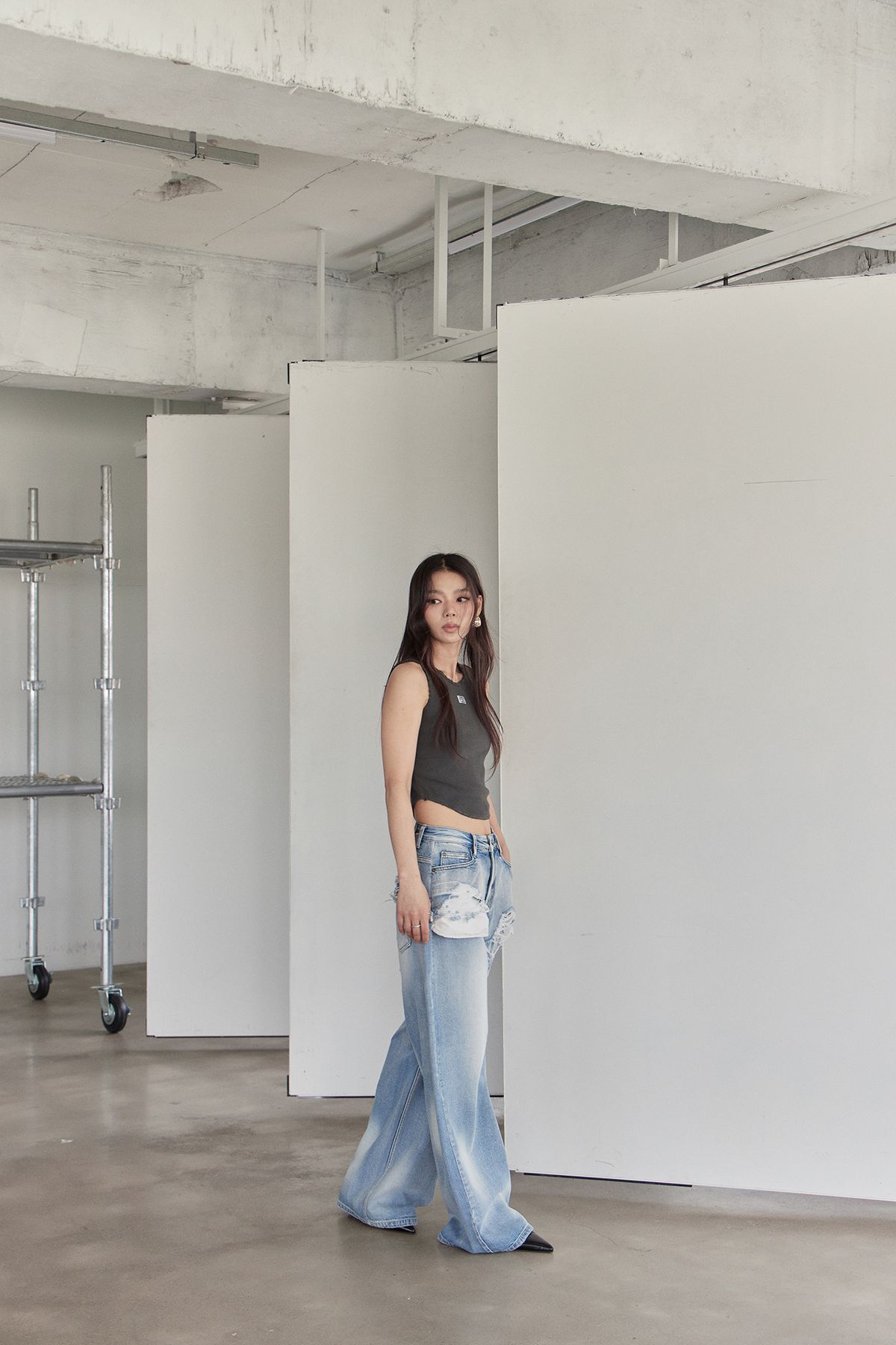노 엑스트라 터치(NO EXTRA TOUCH) Double Layered Detail Denim / 25SMPT003BL