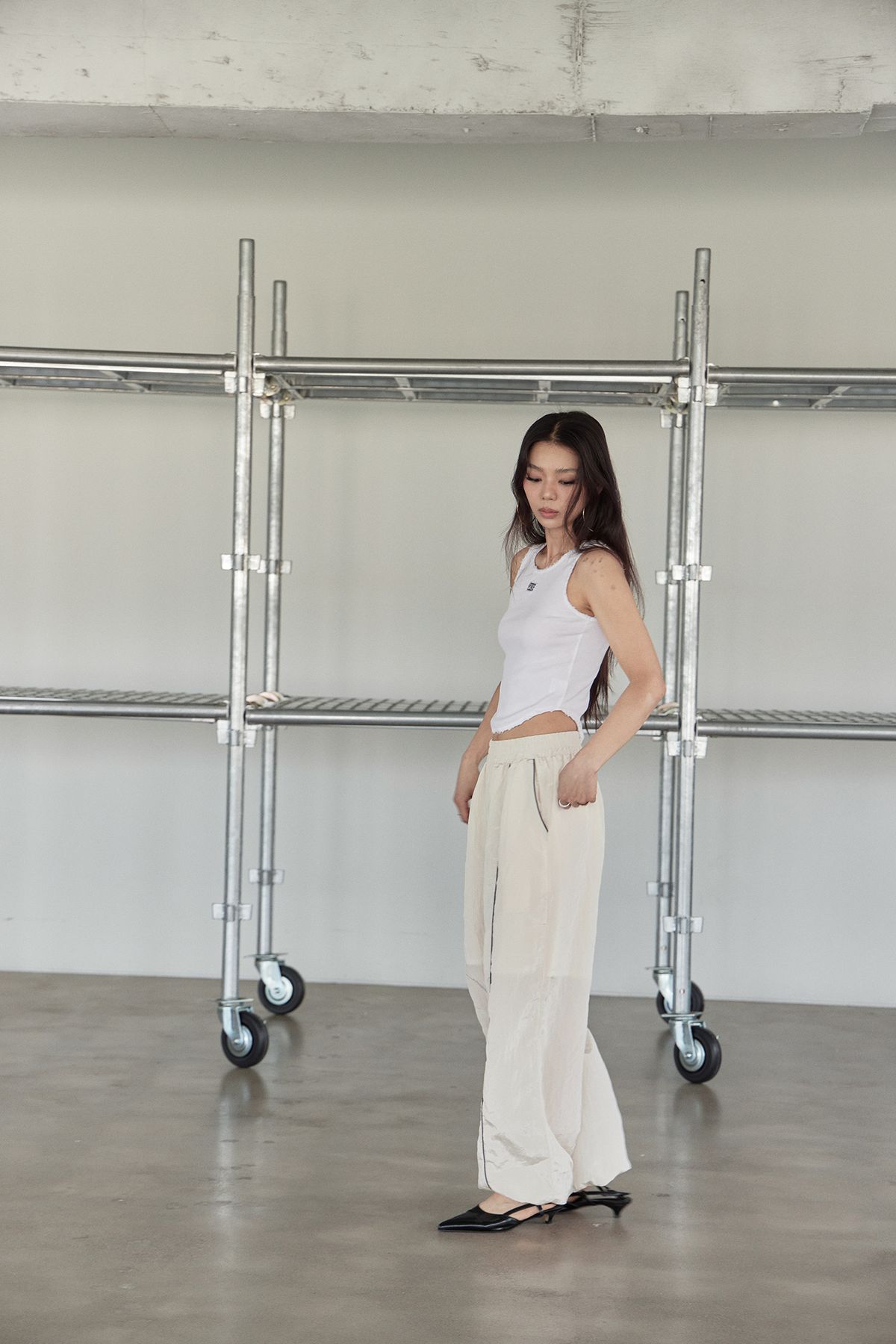 노 엑스트라 터치(NO EXTRA TOUCH) Summer Piping Pants (Cream, Navy) / 25SMPT005NA